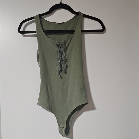 Garage Olive Lace-Up Bodysuit - Picture 1 of 3